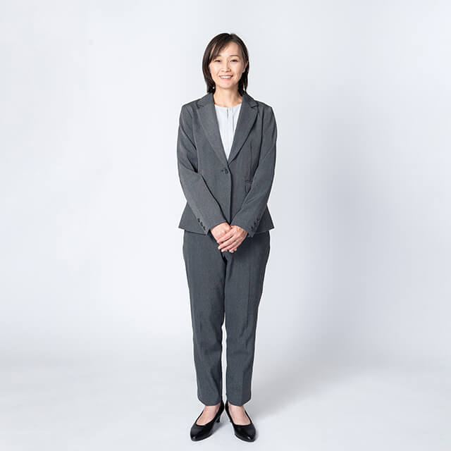 法務スタッフ 岡田 真弓